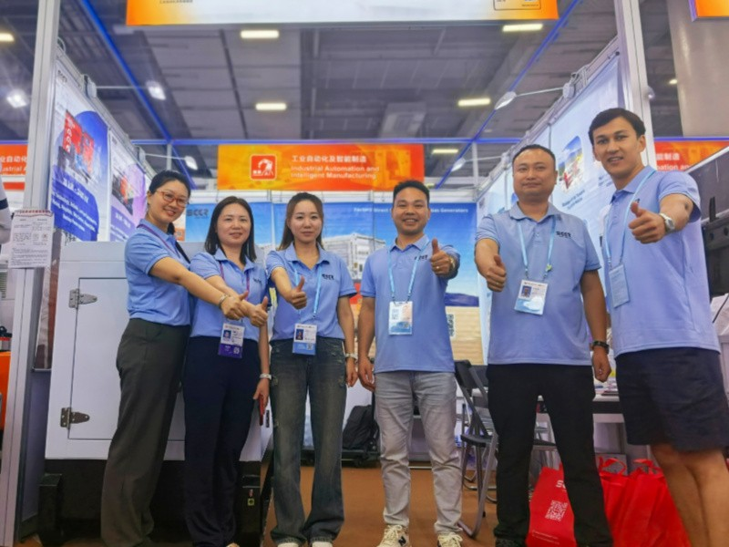 SEER POWER team and visitors at the exhibition booth.